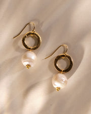 Hammered Circle and Freshwater Pearl Drop Earring (ER565)