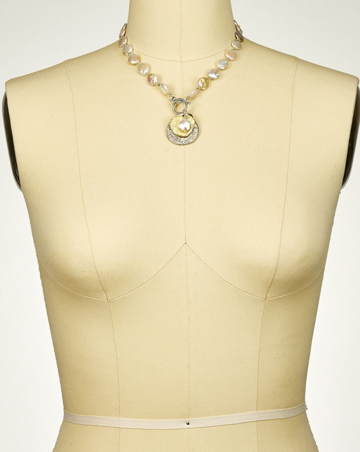 Freshwater Coin Pearl Necklace 21